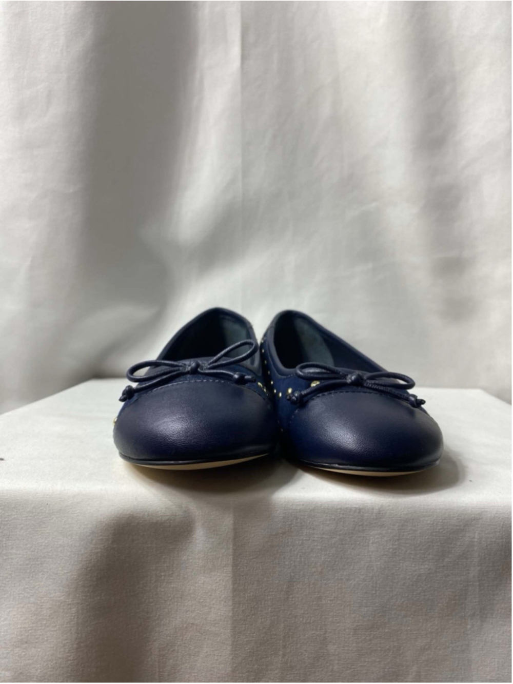 Talbots Women's Navy Suede Studded Slip-On Ballet Flats Bow Round Toe 5 Casual - Picture 3 of 10